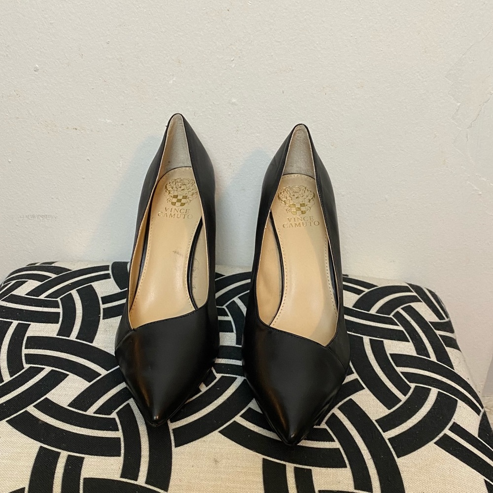 Vince Camuto pointy toed leather pumps